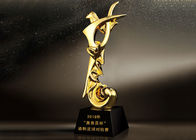 Poly nhựa giải thưởng Cup Cup danh hiệu với thiết kế hình trừu tượng