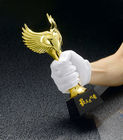 Heart And Wing Custom Khắc Trophy Chất liệu Resin Tình yêu và Biểu hiện Trong Văn phòng