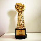 Quà tặng lưu niệm Golden polyresin Fist Trophy Nhân viên Công ty Giải thưởng