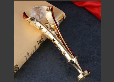 Crystal Globe Hollowing Out Custom Trophy Awards Đánh bóng bề mặt với hộp quà tặng